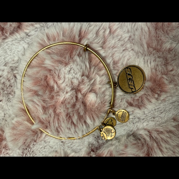 Alex and Ani NFL Jets Bracelet.. Gold Tone - Picture 4 of 5